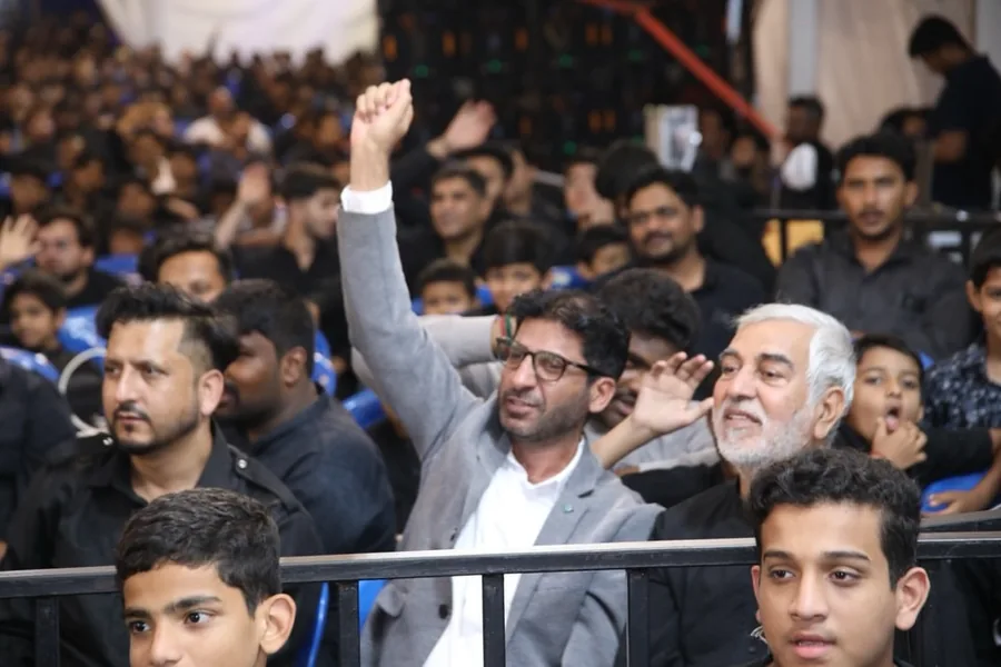 Faces in the audience at the Hussain Day Convention